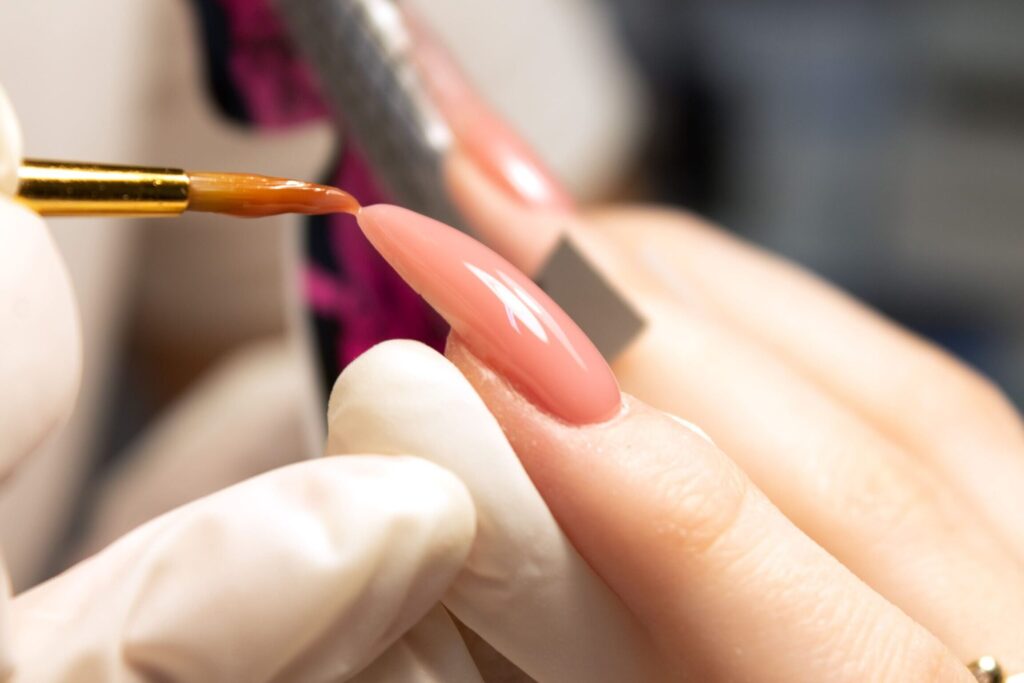Vous cherchez la meilleure formation pour les ongles ?