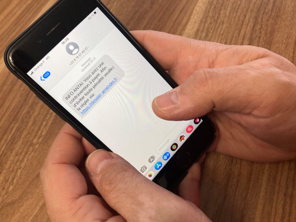 Arnaque Messenger : comment reconnaître et éviter les pièges sur la messagerie instantanée ?