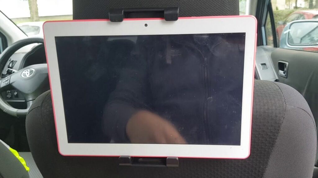 Comment choisir le meilleur support iPad pour votre tableau de bord de voiture ?