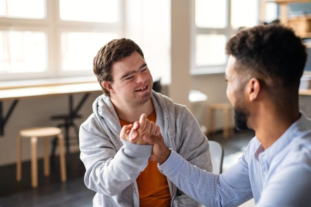 Comment devenir éducateur spécialisé : quelles formations choisir ?