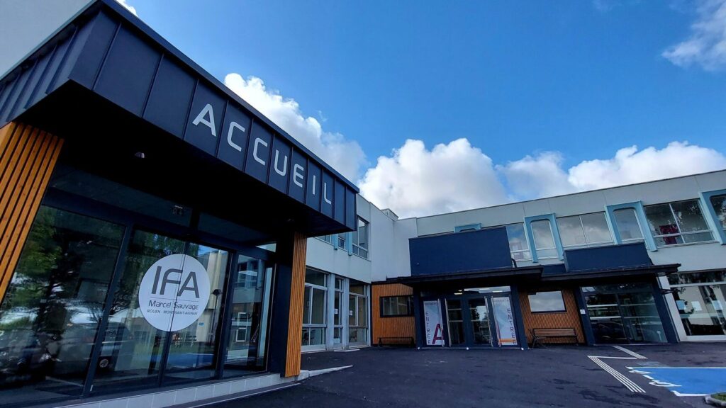Quels sont les centres de formation à Rouen qui transforment les carrières ?