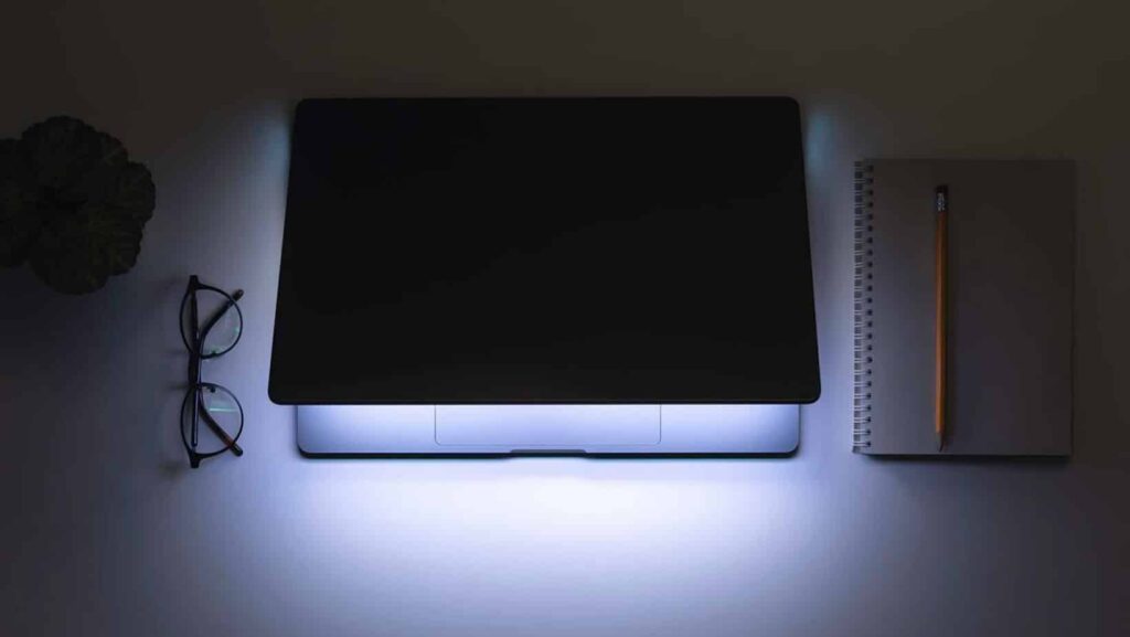 Quel est le véritable coût du « mode sombre » en termes d'économies de batterie pour les écrans OLED ?